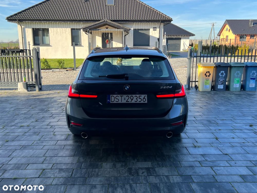 BMW Seria 3 320d Sport Line Shadow - 13