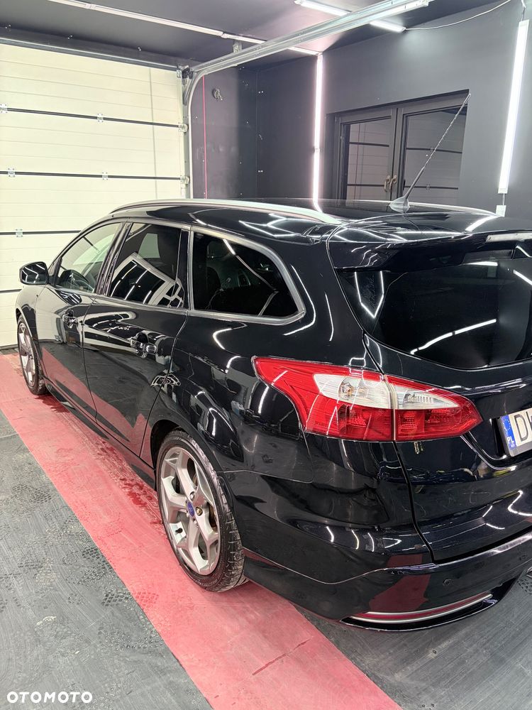 Ford Focus ST - 9