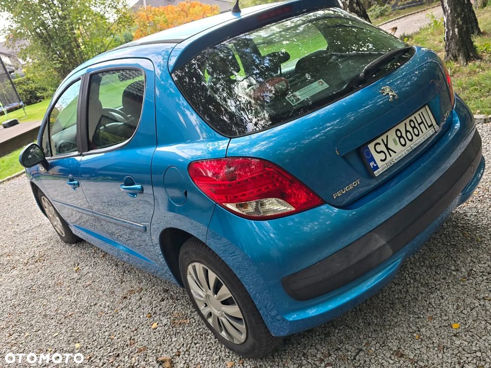 Peugeot 207 - 6