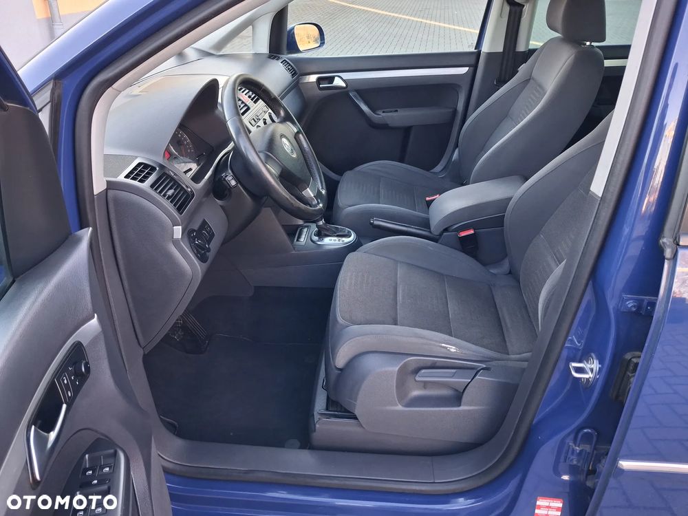 Volkswagen Touran 1.4 TSI DSG Highline - 11