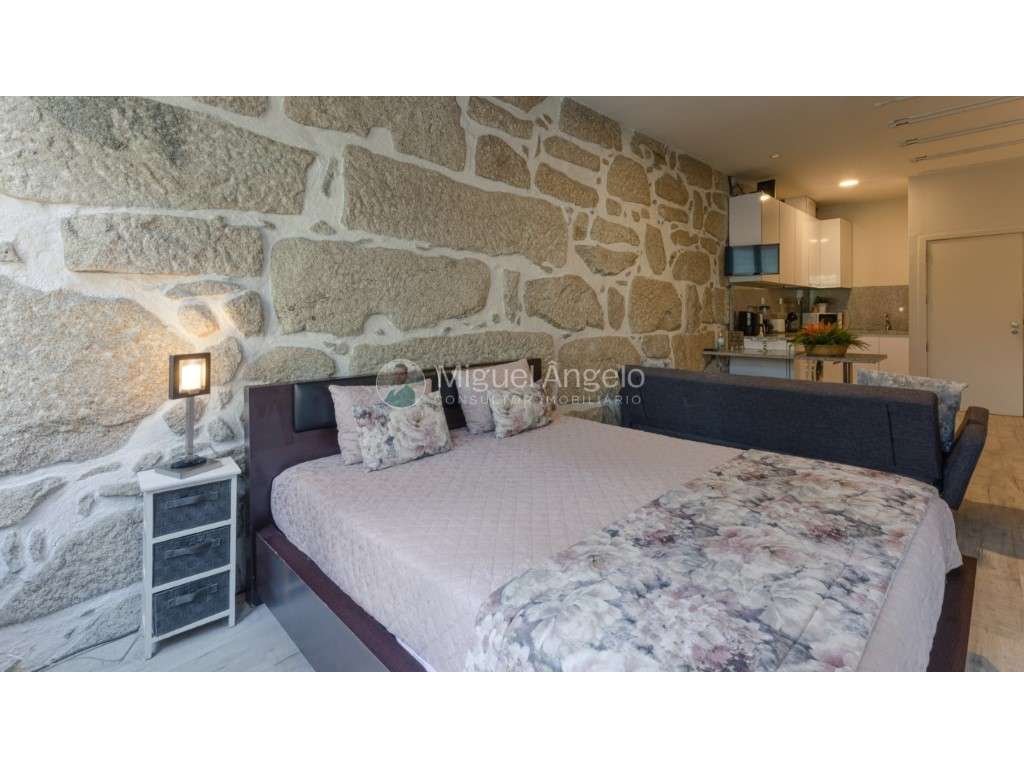 Apartamento T0 1º piso para Arrendamento na Trindade - Porto - Grande imagem: 4/10