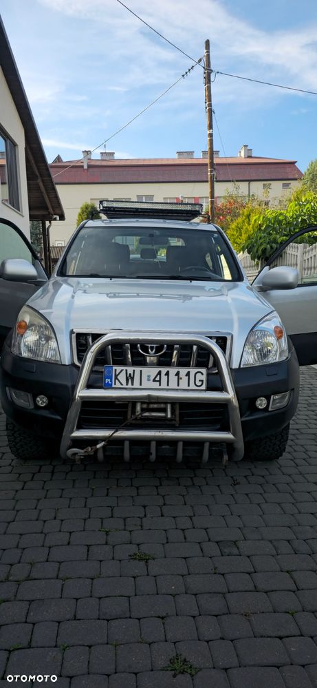 Toyota Land Cruiser - 1