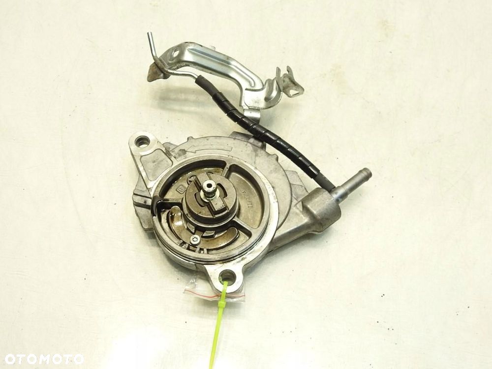 POMPA VACU VACUM TOYOTA AURIS II 1.4 D4D - 3