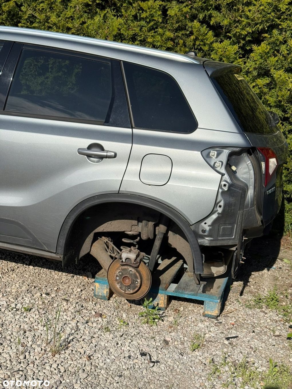 SUZUKI VITARA III BELKA ZAWIESZENIA TYŁ KOMPLETNA 2WD - 1