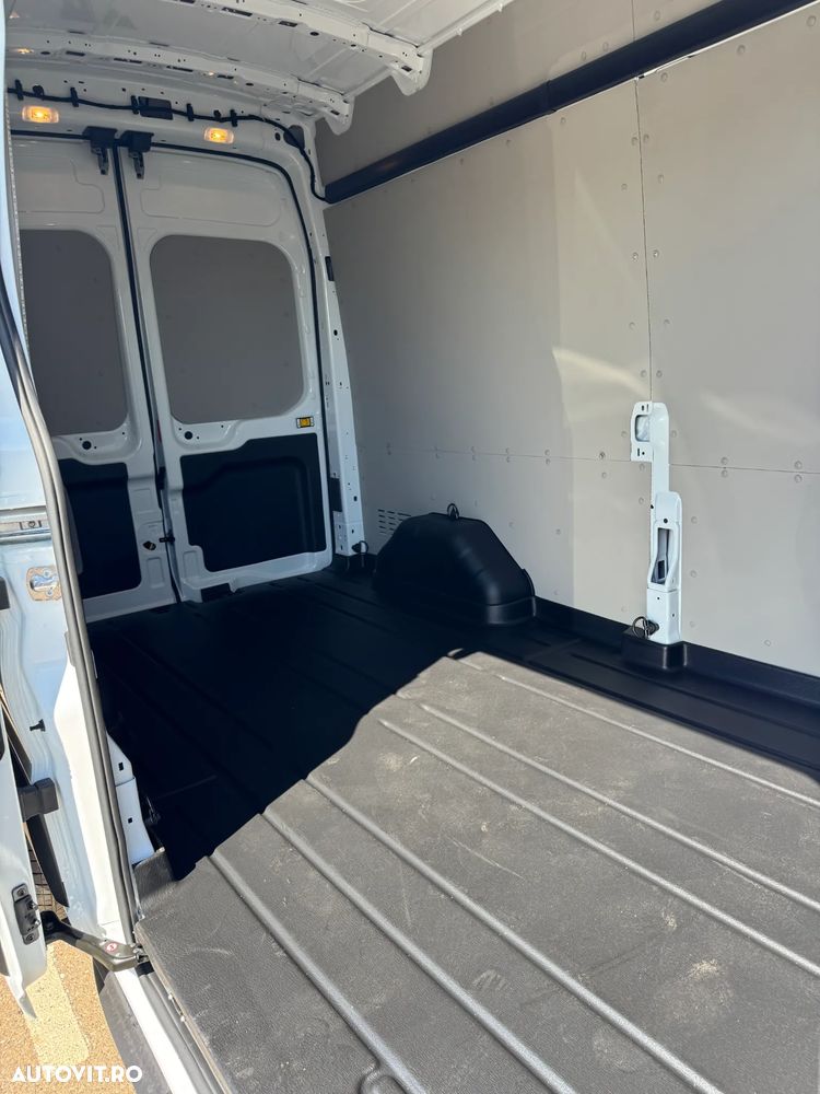 Ford Transit - 9