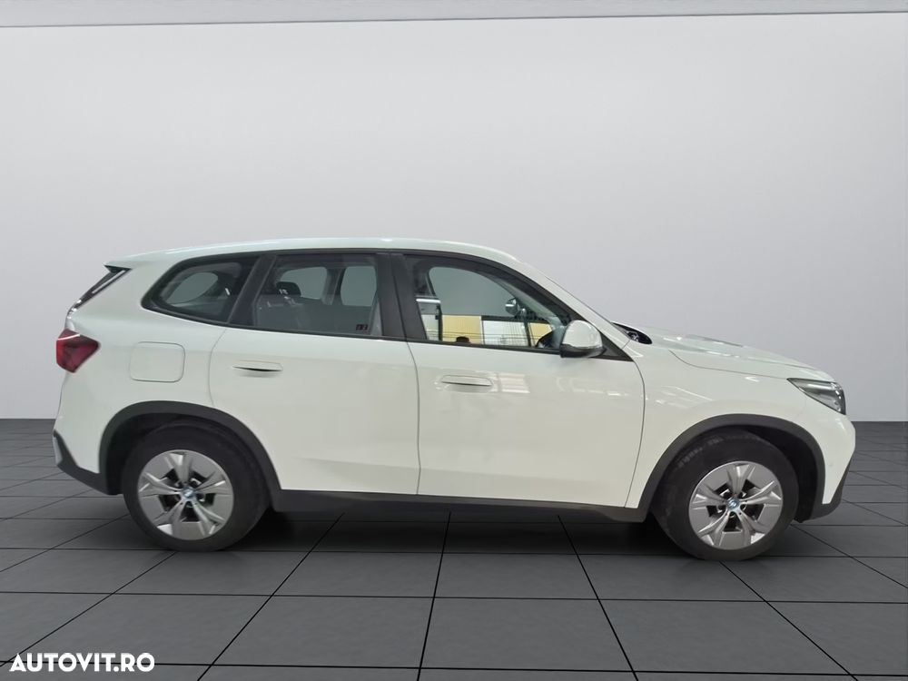 BMW iX1 xDrive30 - 5