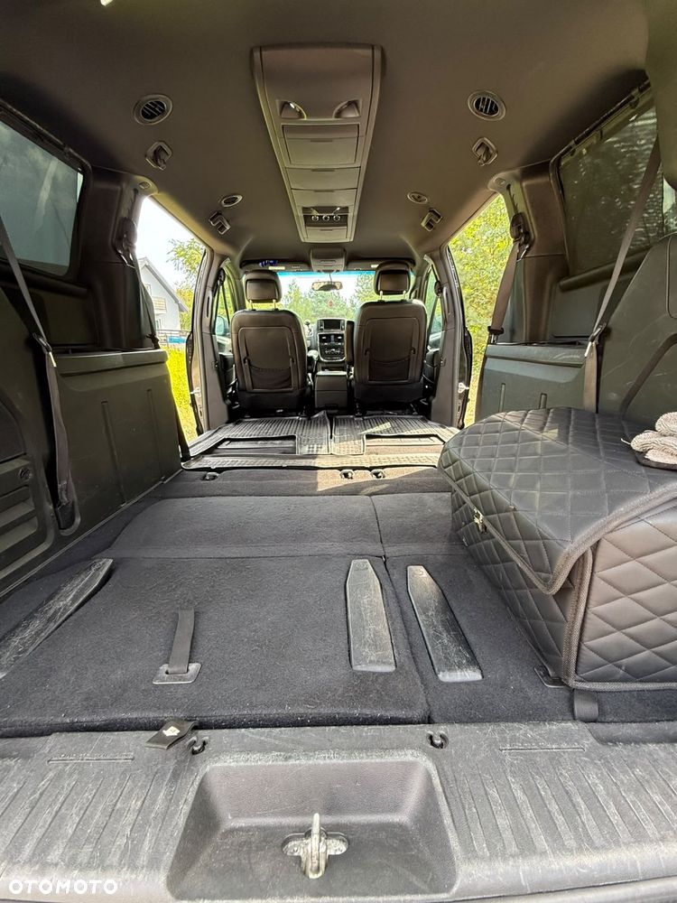 Dodge Grand Caravan 3.6 R/T - 29