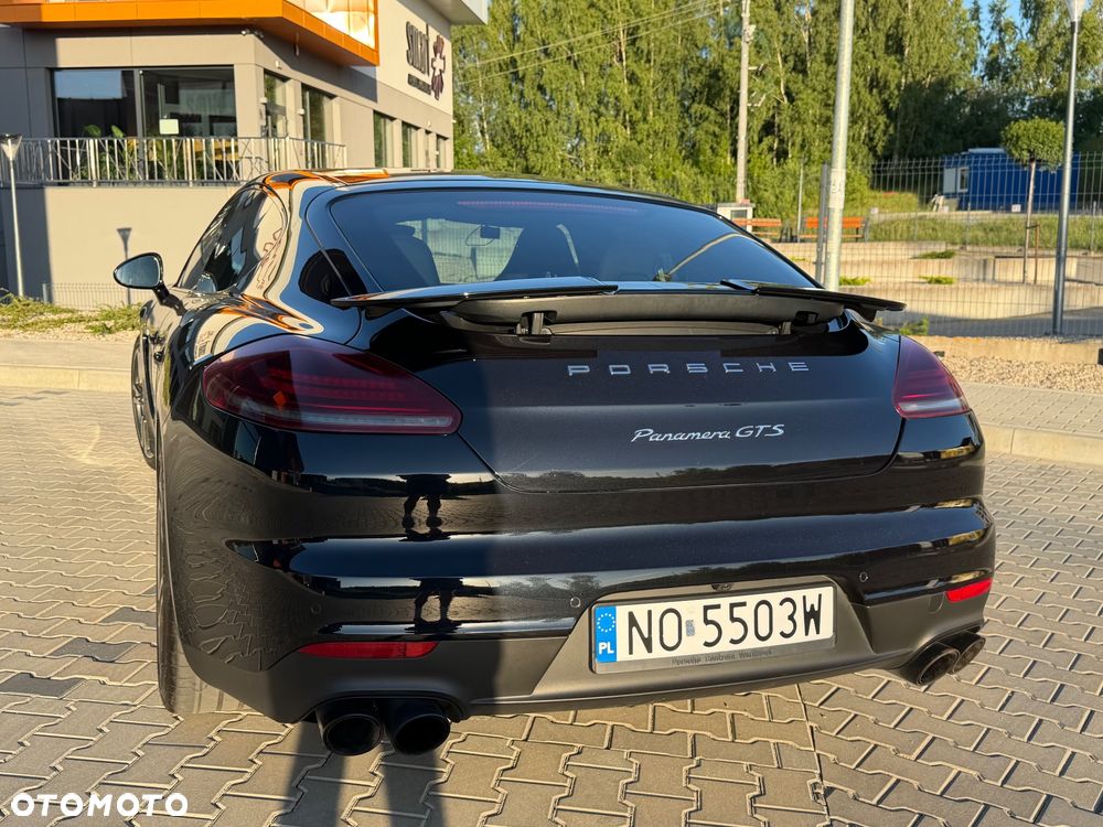Porsche Panamera GTS - 4