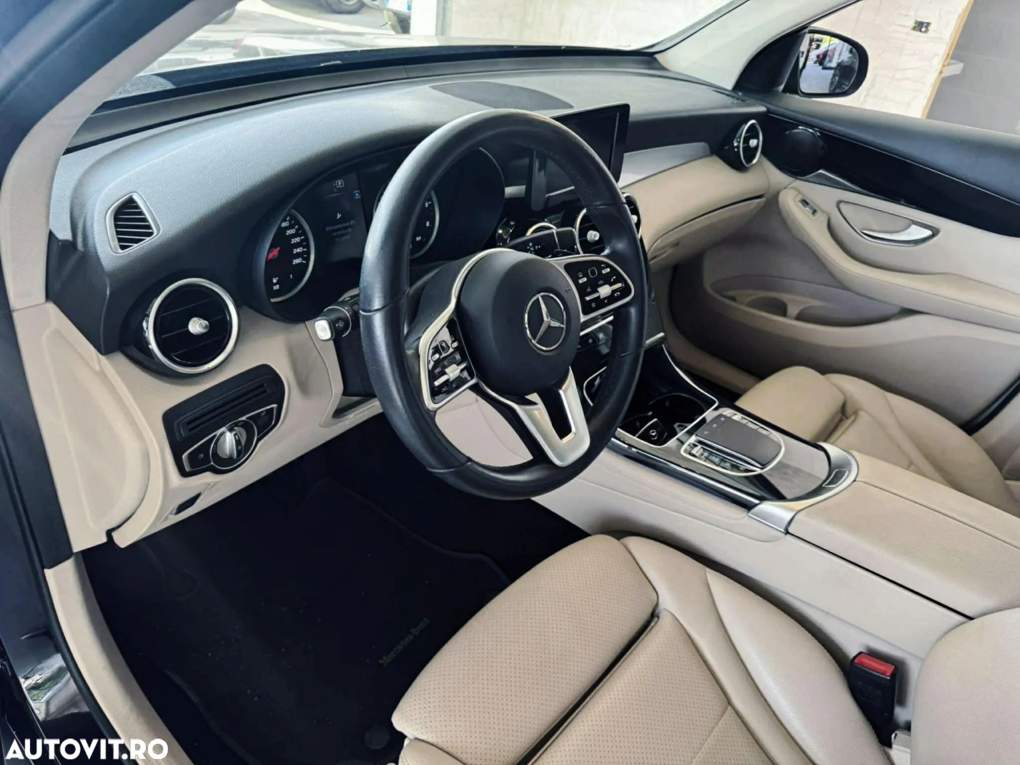 Mercedes-Benz GLC 220 d 4MATIC - 6