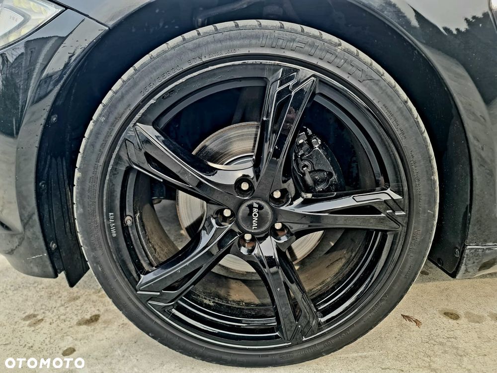 Jaguar XF 2.2 D R-Sport - 23