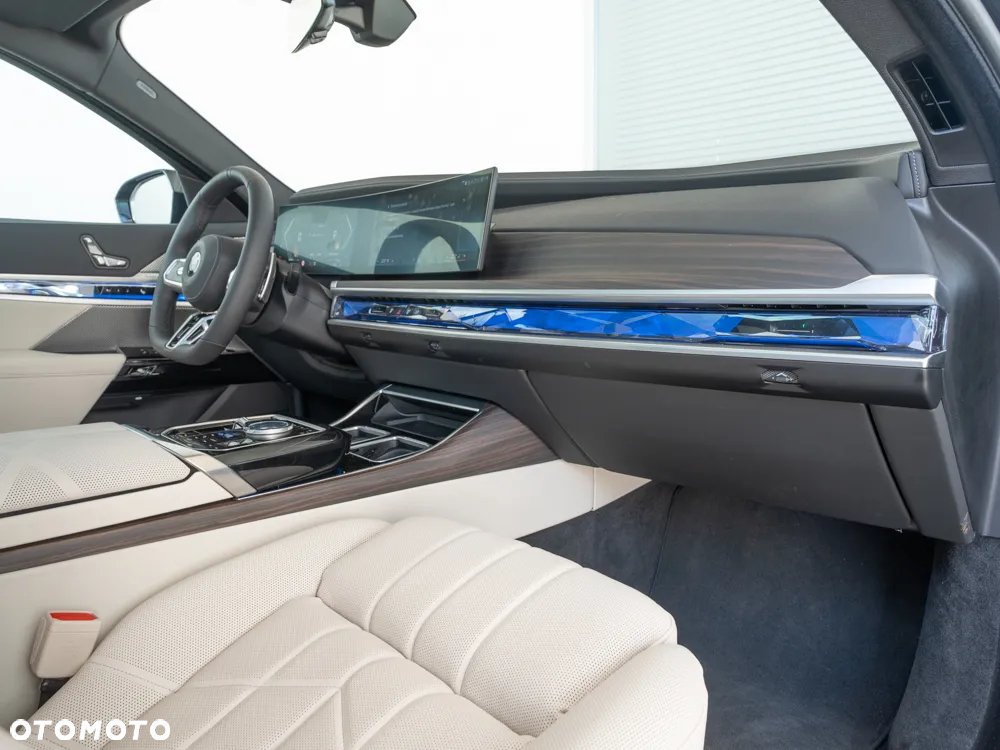 BMW Seria 7 740d xDrive - 6