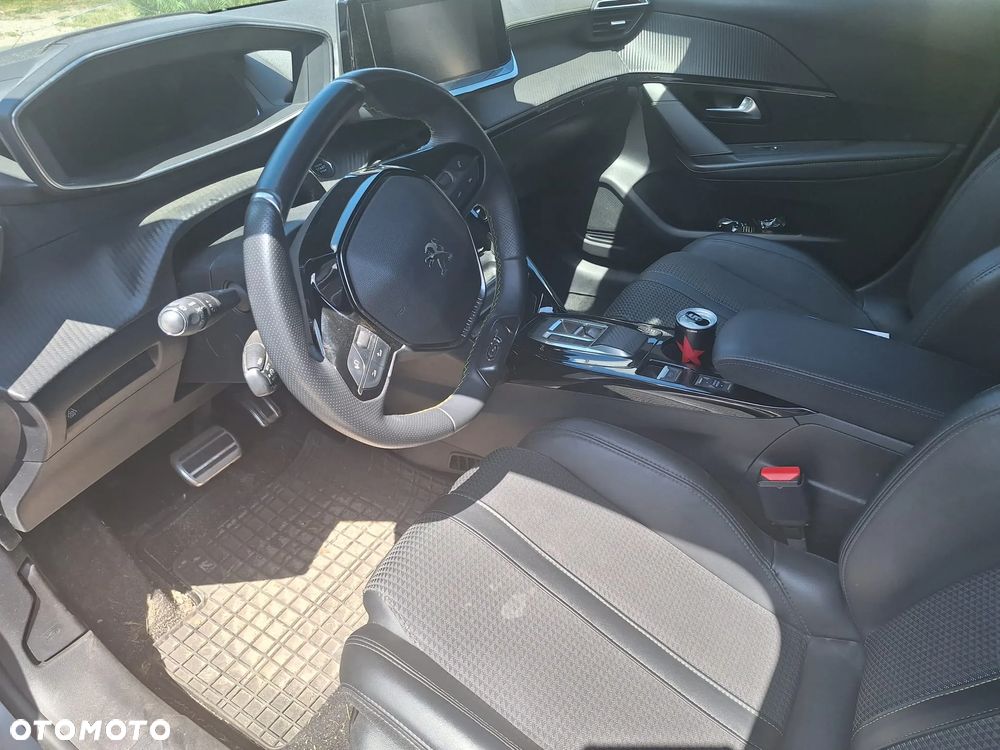 Peugeot 208 Elektromotor 136 GT - 11