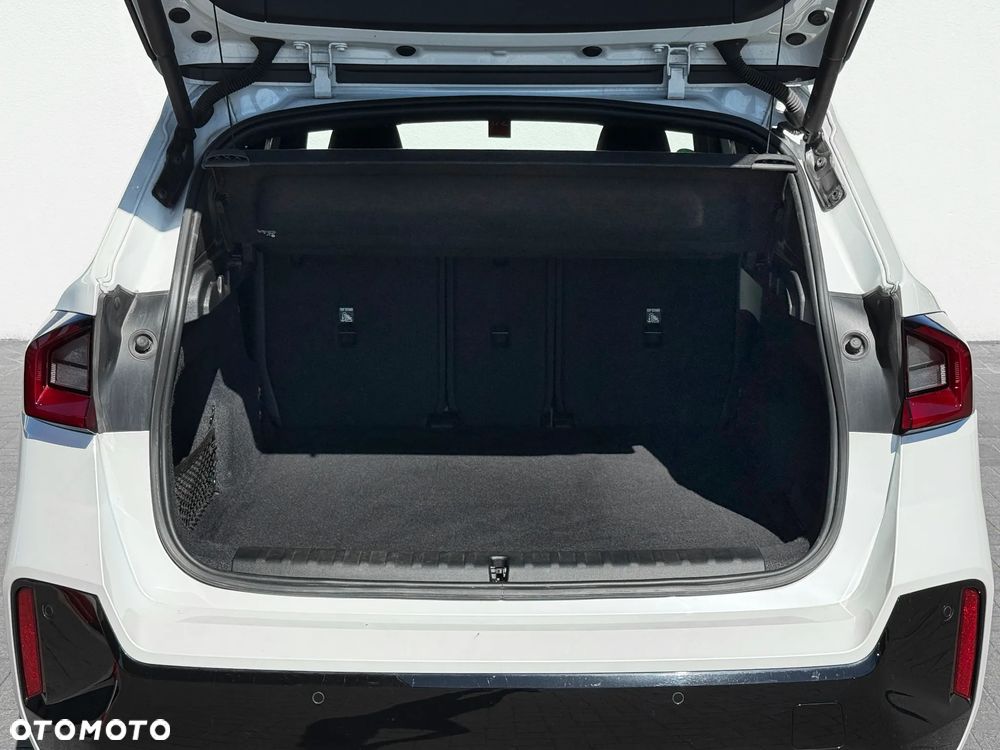 BMW X1 xDrive23d mHEV - 12