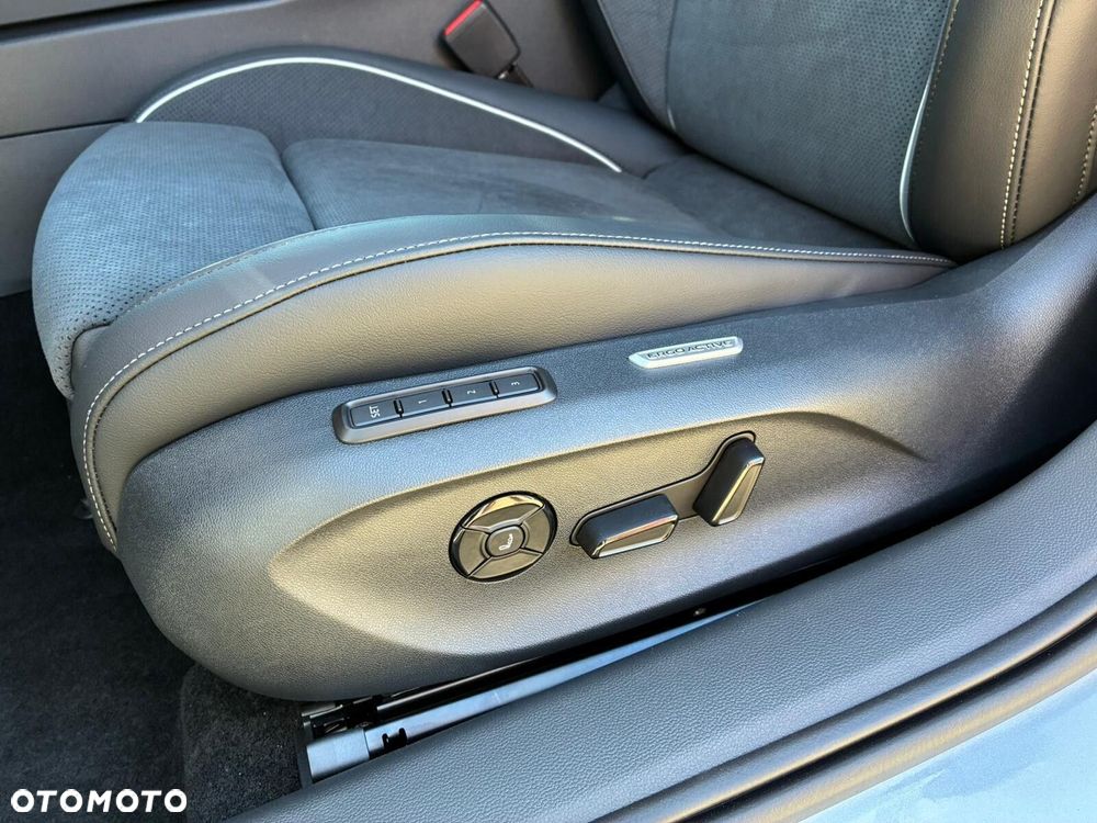 Volkswagen Passat - 26