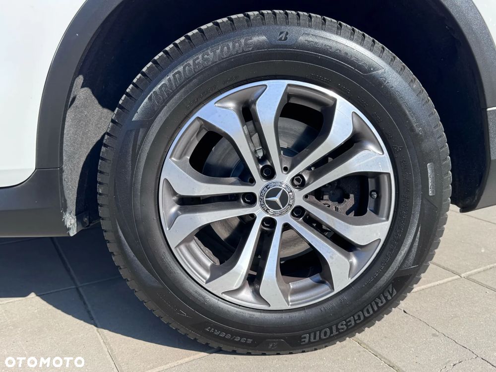 Mercedes-Benz GLC - 22