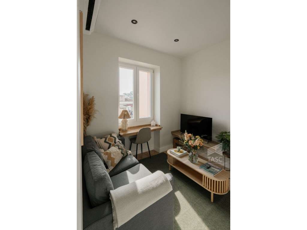 Dois apartamentos: T1 e estúdio com jardim - Grande imagem: 2/12