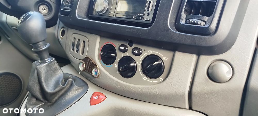Renault Trafic - 6