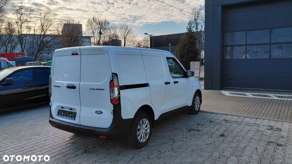 Ford Transit Courier - 5