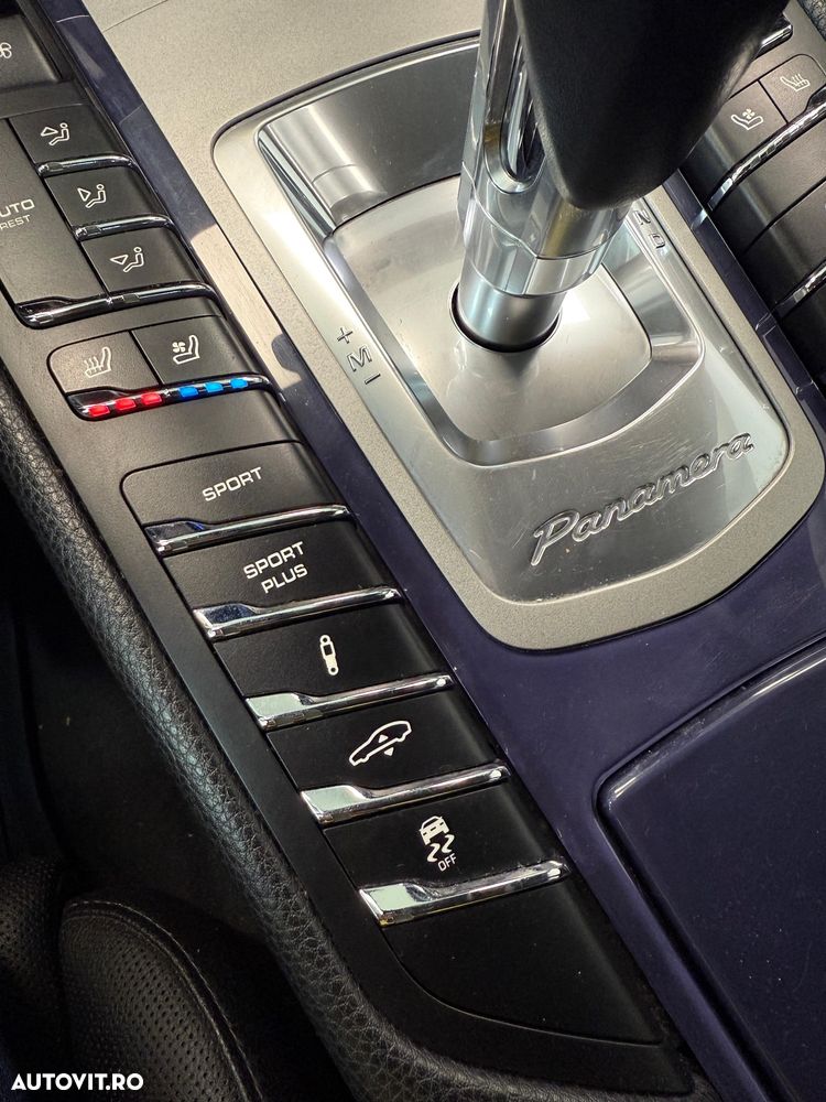 Porsche Panamera 3.0 Tiptronic S - 29