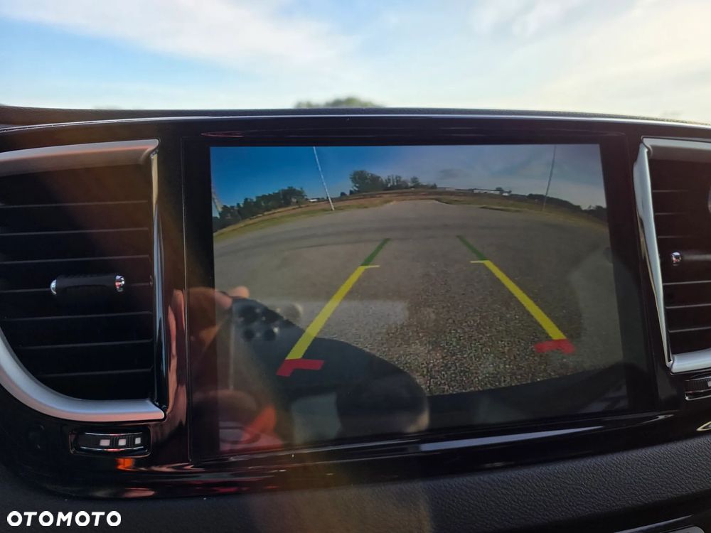 Chrysler Pacifica - 22