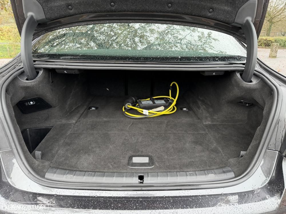 BMW 530 e Pack M - 33