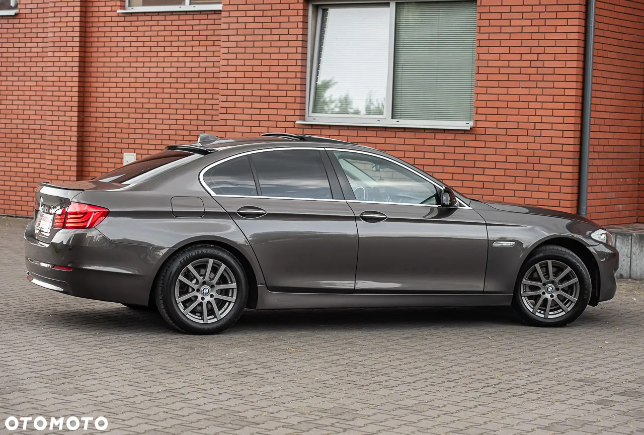 BMW Seria 5 520d Luxury Line - 14