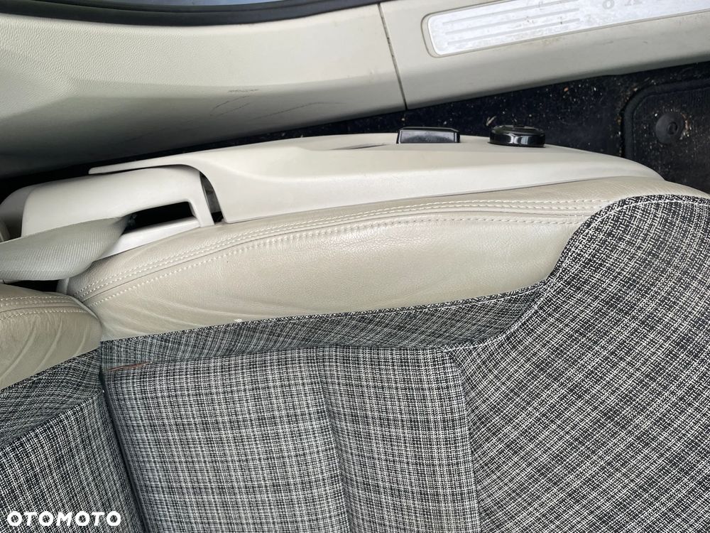 Volvo XC 60 D5 AWD Momentum - 12