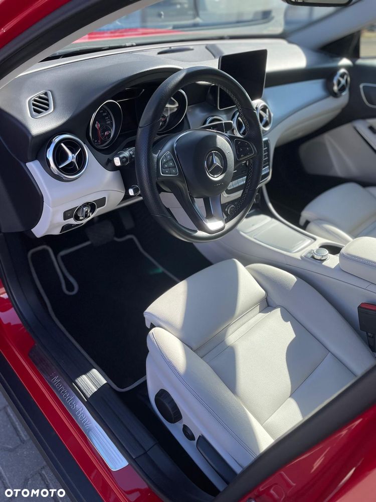 Mercedes-Benz GLA 220 4-Matic - 9