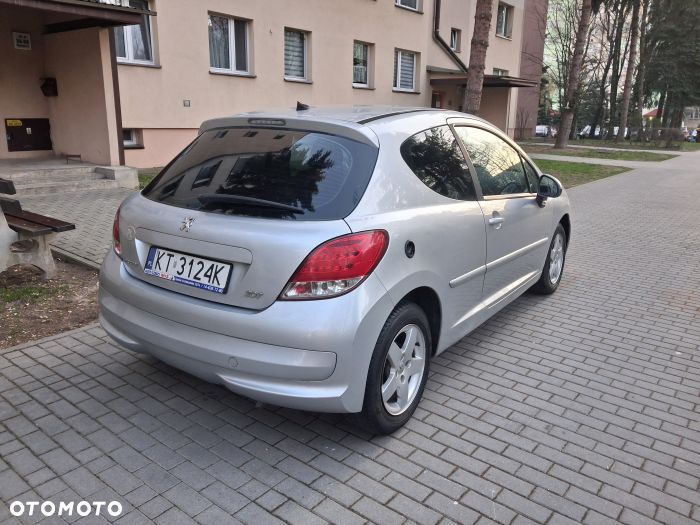 Peugeot 207 1.4 16V Trendy - 5