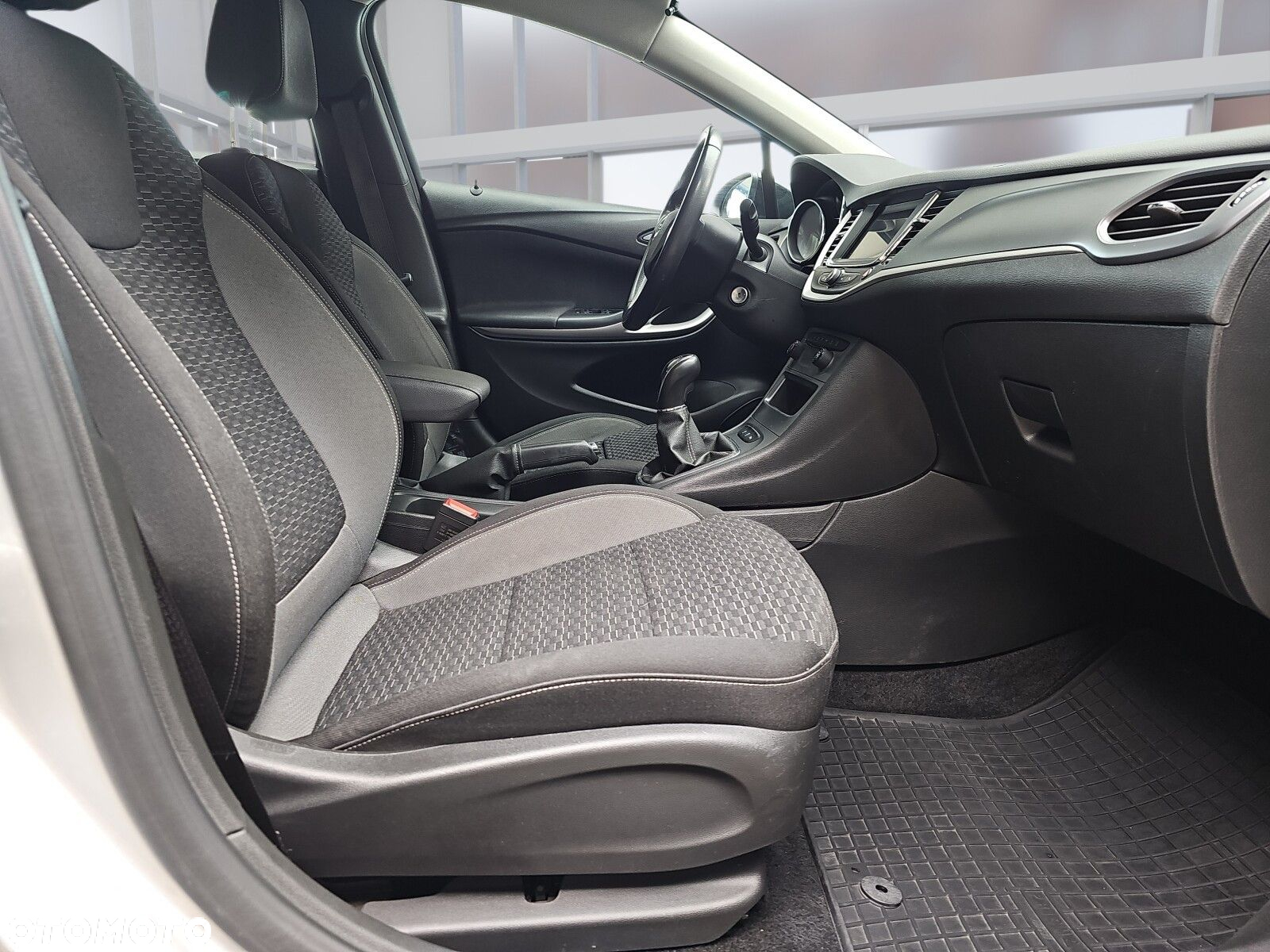 Opel Astra V 1.5 CDTI Edition S&S - 21