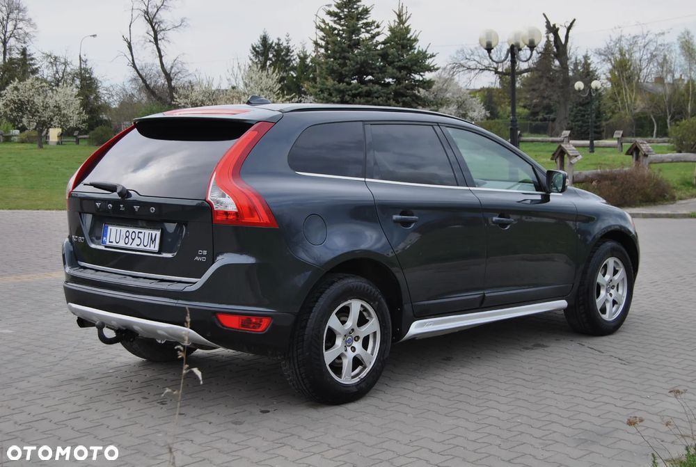 Volvo XC 60 D5 AWD Momentum - 3