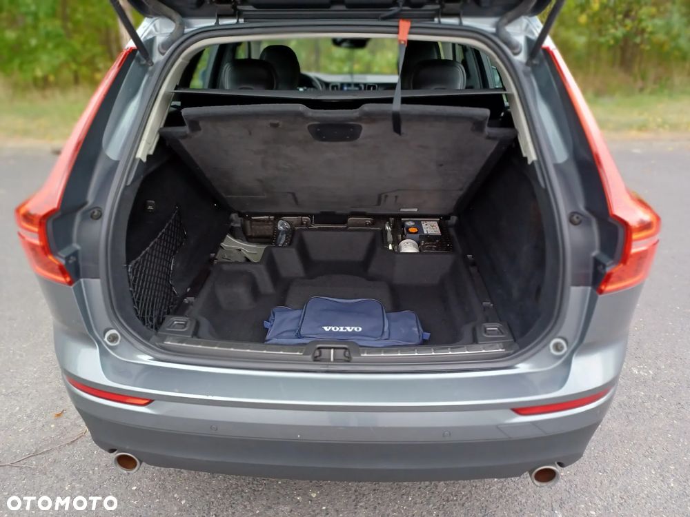 Volvo XC 60 T4 Momentum - 25