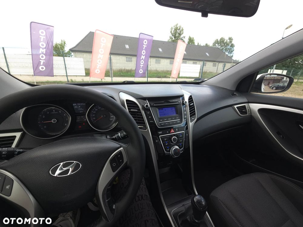 Hyundai i30 1.6 Classic + - 29