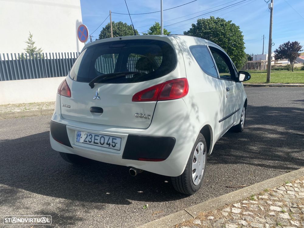 Mitsubishi Colt - 5