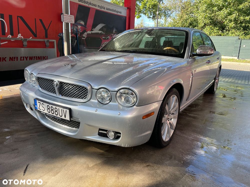 Jaguar XJ XJ8 4.2 LWB Executive - 9