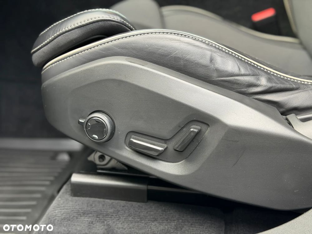 Volvo XC 60 B4 D Plus Dark - 15