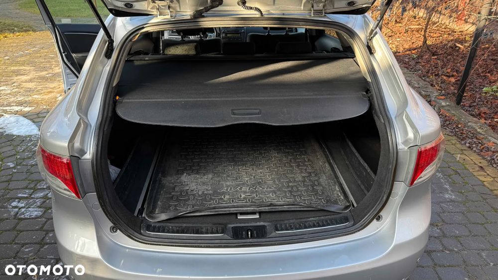 Toyota Avensis 2.0 D-4D Sol plus - 8