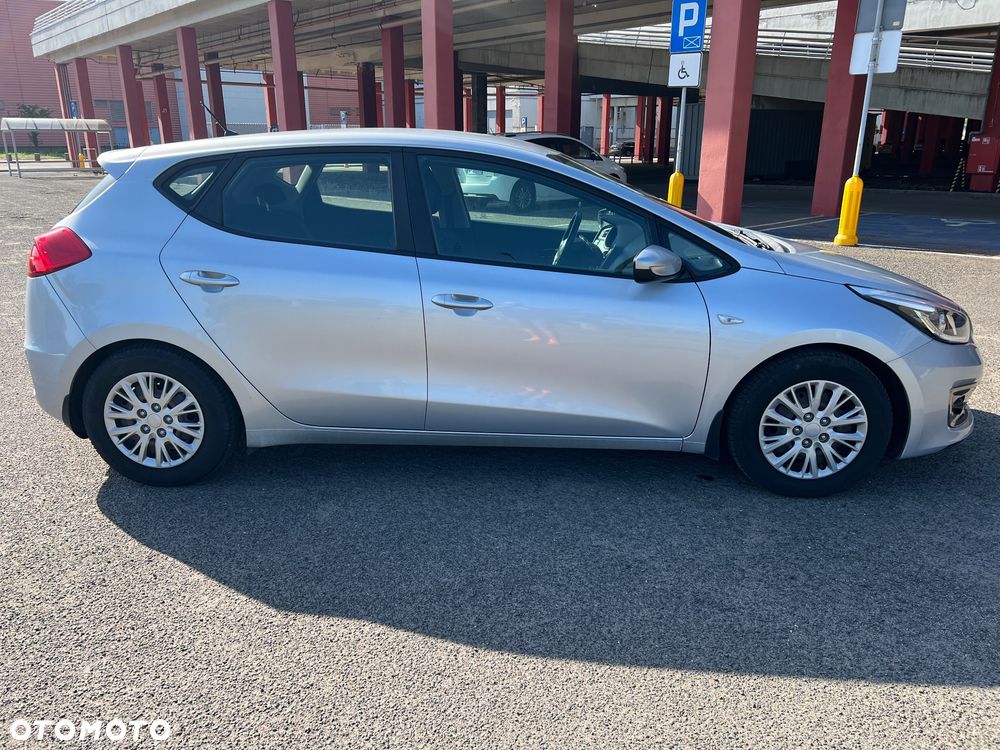 Kia Ceed 1.6 CRDi Smart - 4