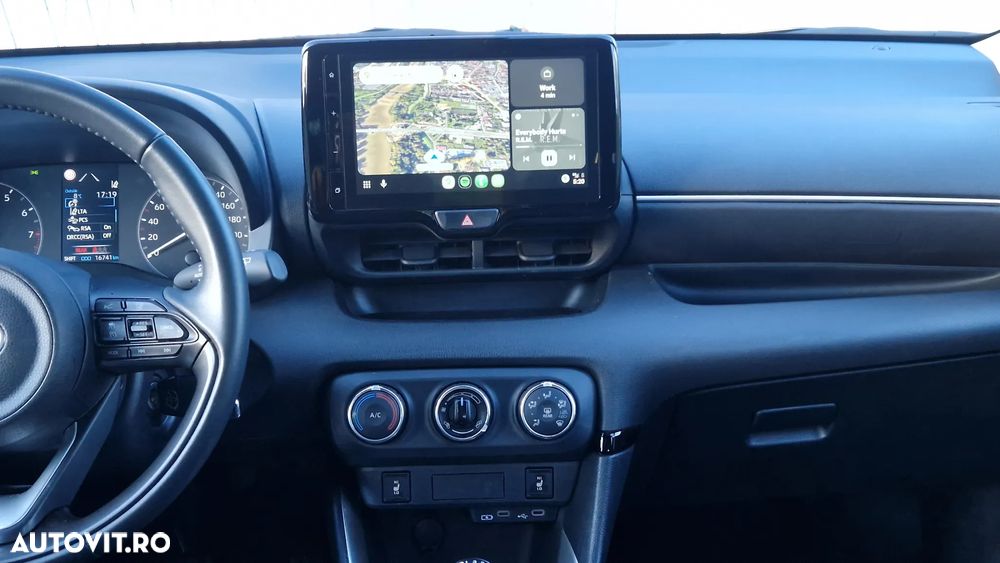 Toyota Yaris 1.5 L Dynamic - 21