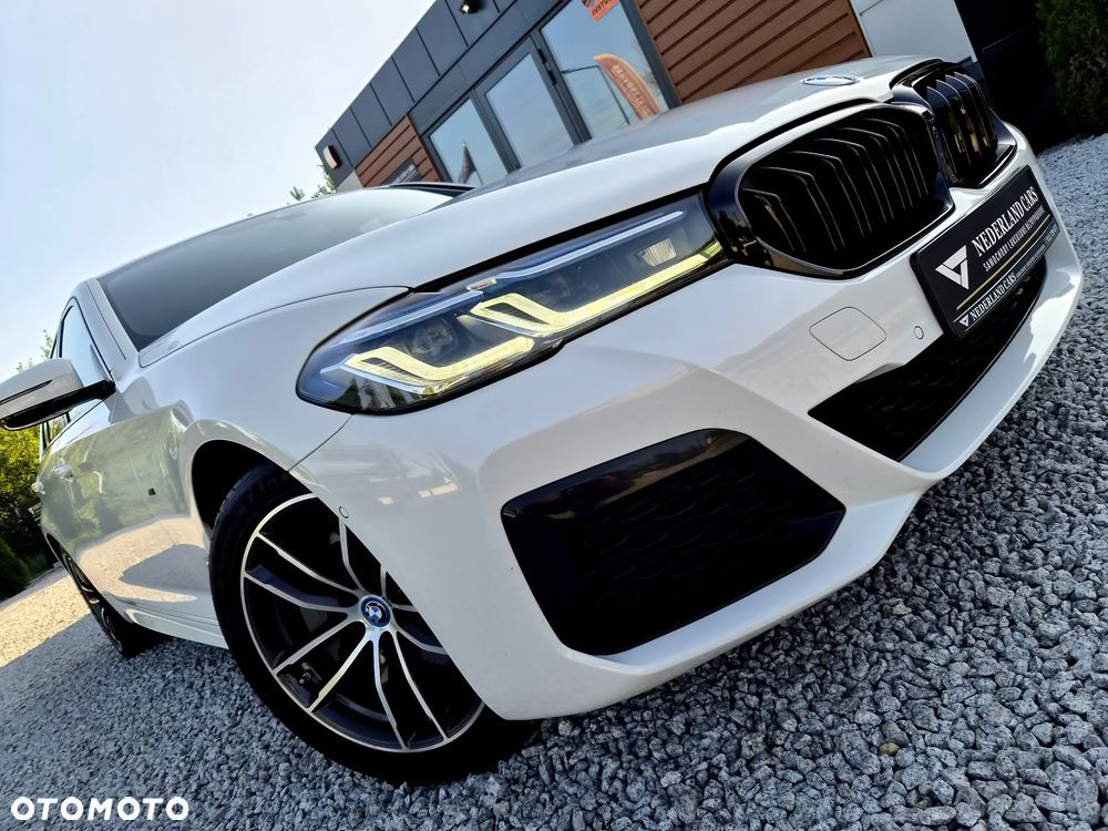 BMW Seria 5 520e M Sport sport - 38