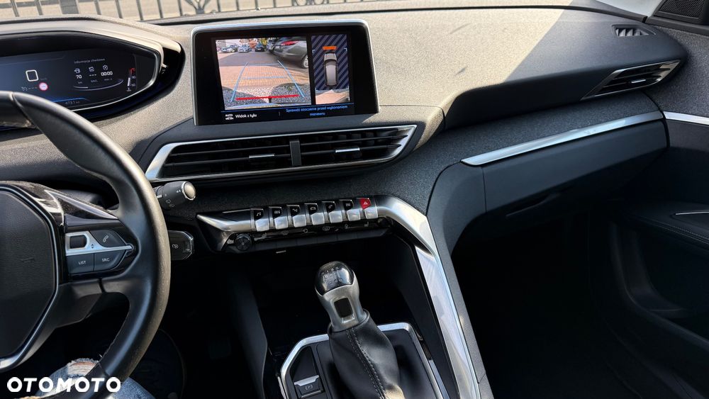 Peugeot 3008 1.2 PureTech Allure S&S - 10