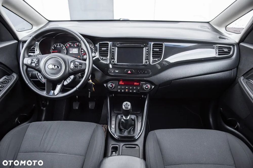 Kia Carens - 20