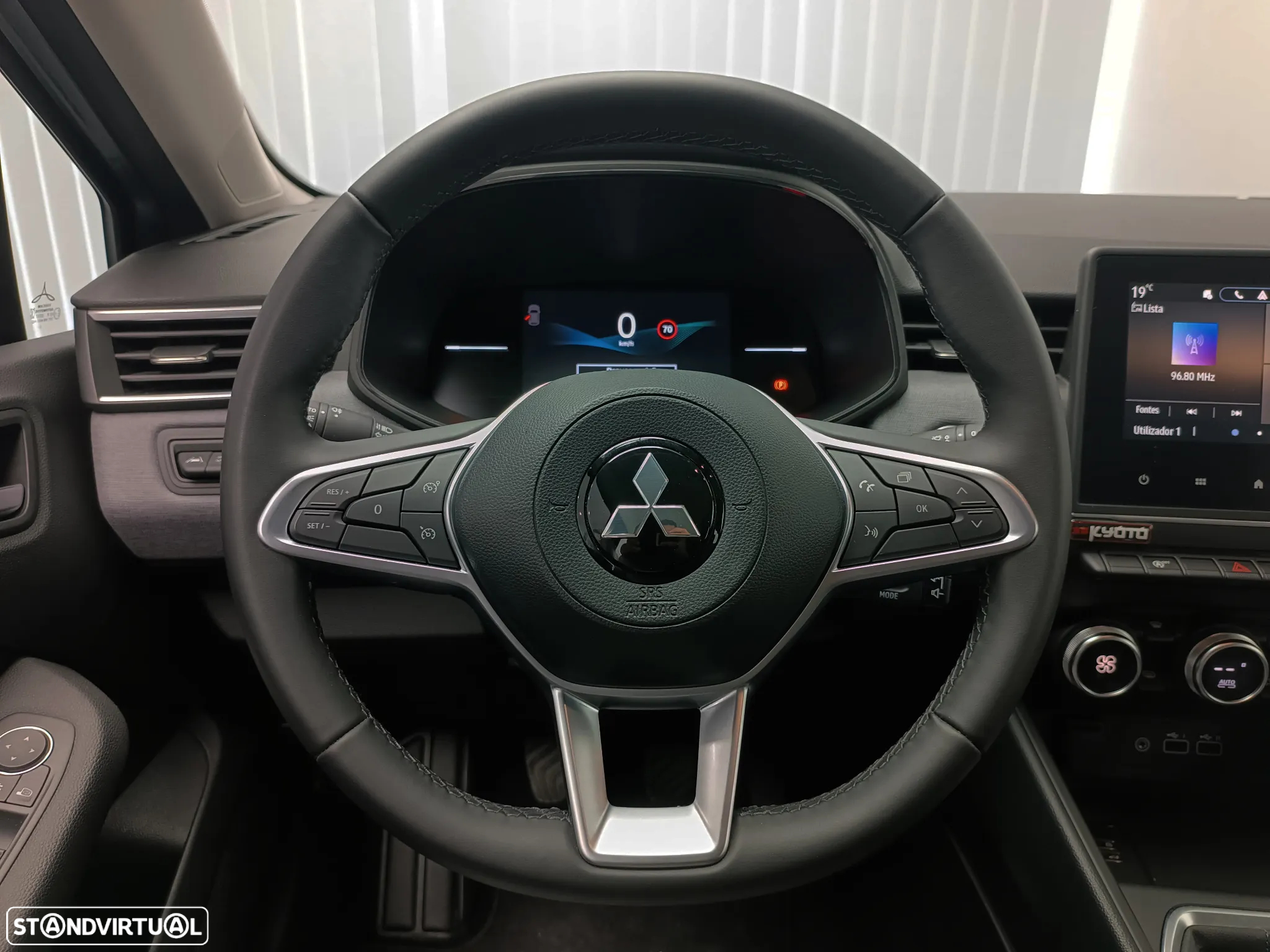 Mitsubishi Colt 1.0 MPI Kyoto - 11
