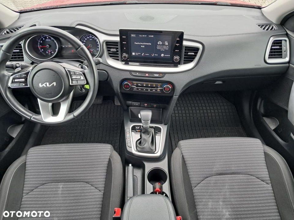Kia Ceed - 16