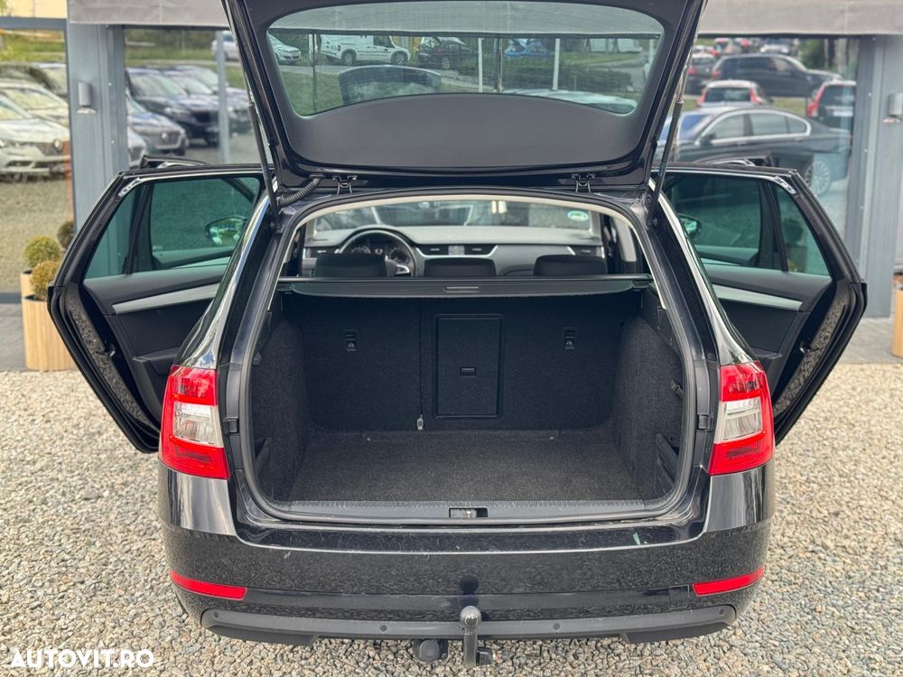 Skoda Octavia 1.6 TDI Ambition - 16