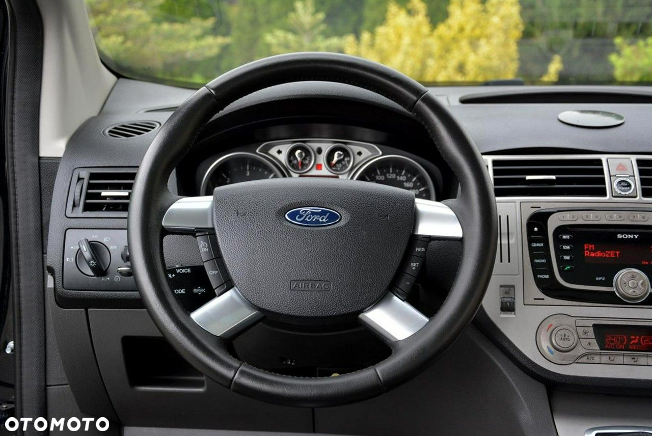 Ford Kuga 2.0 TDCi 4WD Titanium - 25