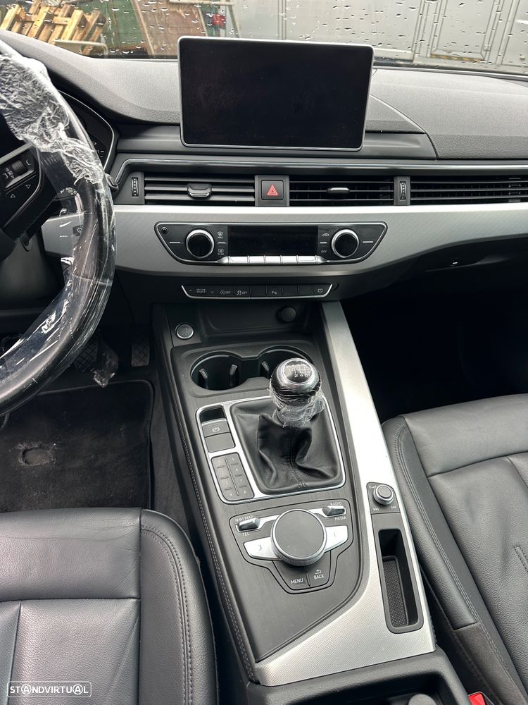 Audi A4 Avant 2.0 TDI ultra design - 17