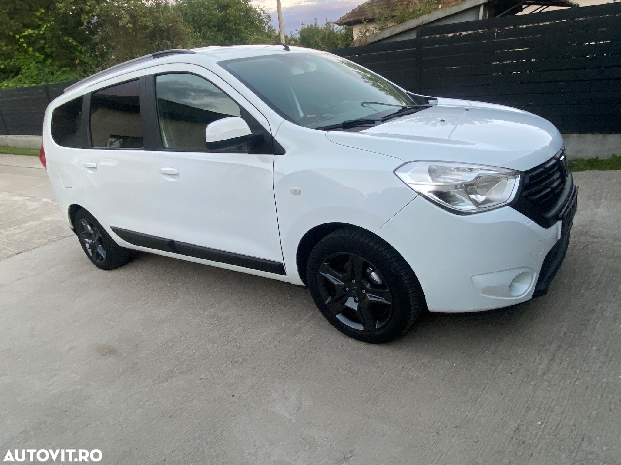 Dacia Lodgy - 4