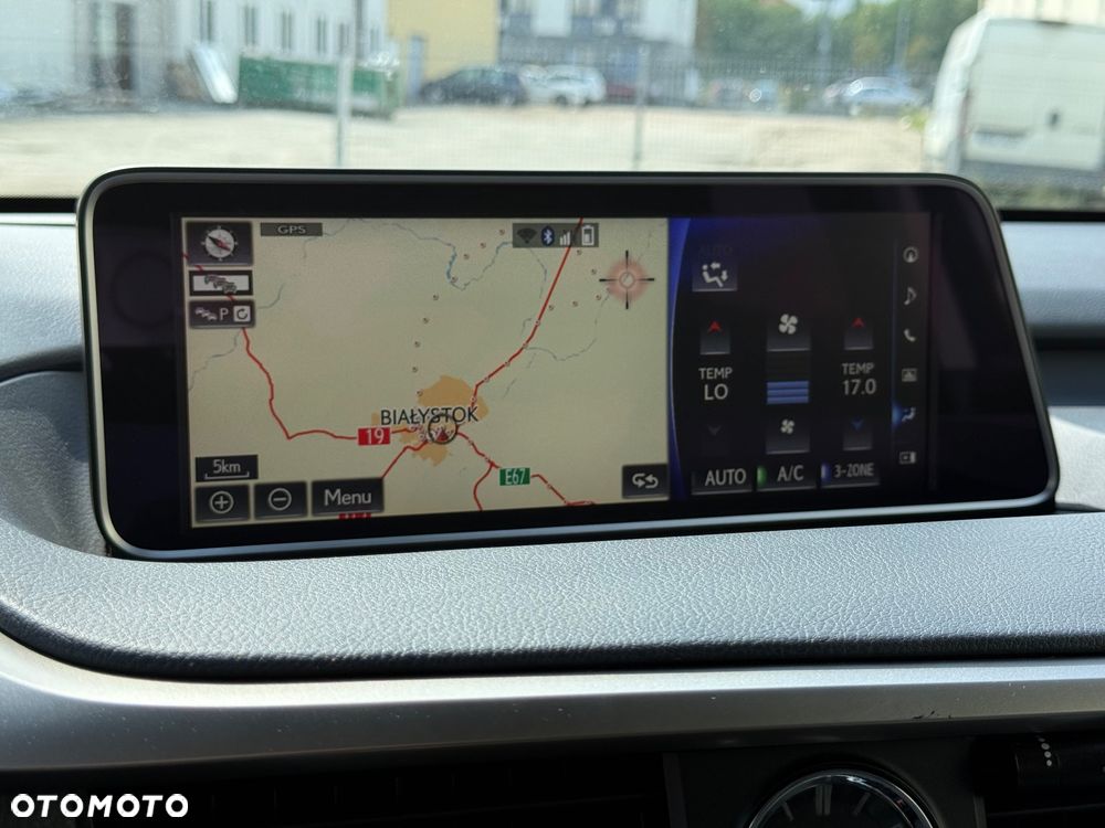 Lexus RX 450hL (hybrid) - 32