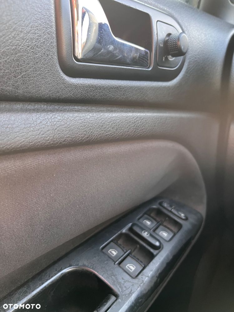 Volkswagen Passat 1.9 TDI Comfortline - 7